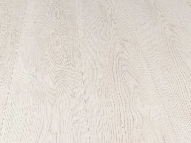 111 m2 laminaat plank - 1285 x 192 x 8 mm - afbeelding 1 van  4