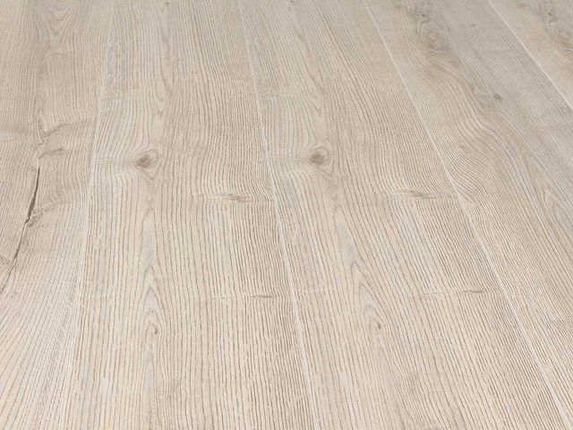 111 m2 laminaat plank - 1285 x 192 x 8 mm - afbeelding 1 van  4