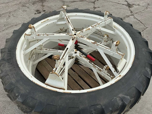 11.2r46 alliance row crop radial banden met velg (2x) - afbeelding 13 van  14