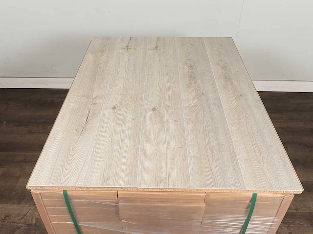 113 m2 laminaat plank - 1285 x 192 x 8 mm - afbeelding 3 van  4