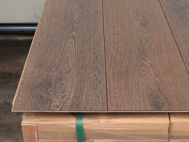 113 m2 laminaat plank - 1288 x 195 x 8 mm - afbeelding 2 van  4