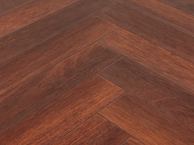 116 m2 laminaat visgraat - 504 x 84 x 8 mm - afbeelding 1 van  4