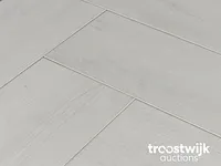 117 m2 spc pvc-click visgraat met ondervloer - 610 x 150 x 6 mm - afbeelding 1 van  4