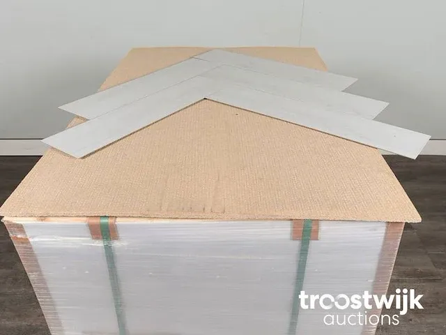 117 m2 spc pvc-click visgraat met ondervloer - 610 x 150 x 6 mm - afbeelding 4 van  4