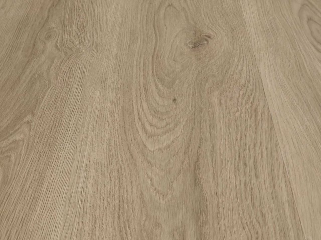 118 m2 pvc spc click plank - 820 x 228 x 4 mm - afbeelding 1 van  3