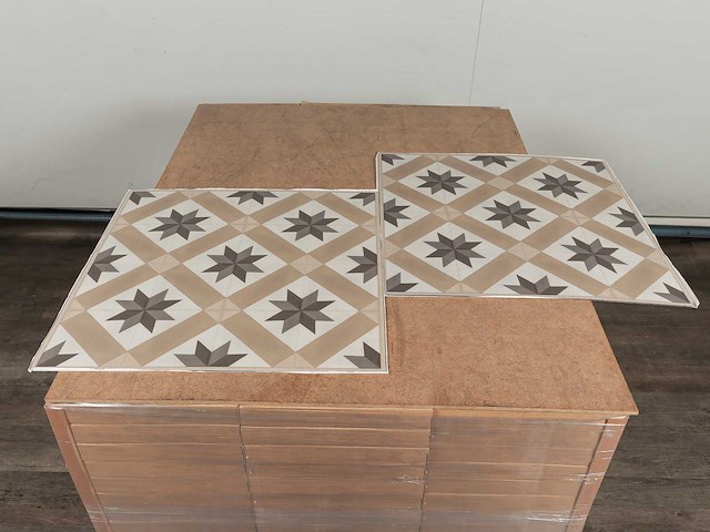 119 m2 pvc zelfklevend tegel - 610 x 610 x 2,5 mm - afbeelding 3 van  4