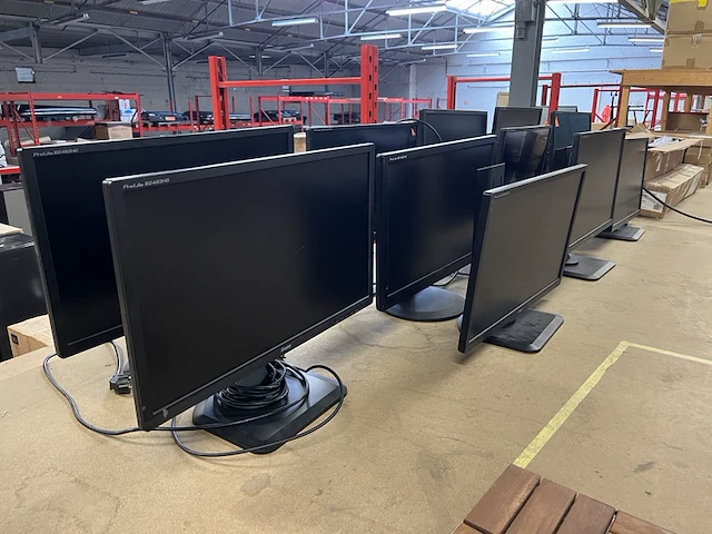 11x beeldscherm 24" iiyama, prolite - afbeelding 1 van  19