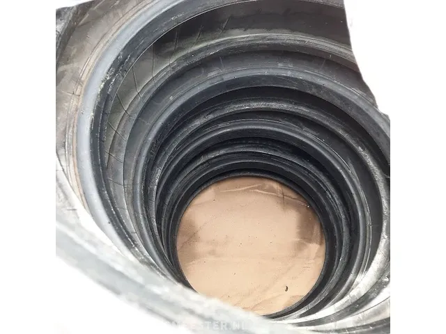 11x vrachtwagenband michelin, xze2+ - afbeelding 4 van  5