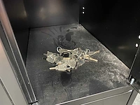 12-deurs lockerkast zwart met sleutels - afbeelding 4 van  7