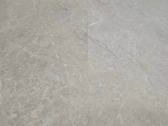 12 m2 pvc spc click tegel - 610 x 305 x 4 mm - afbeelding 1 van  3