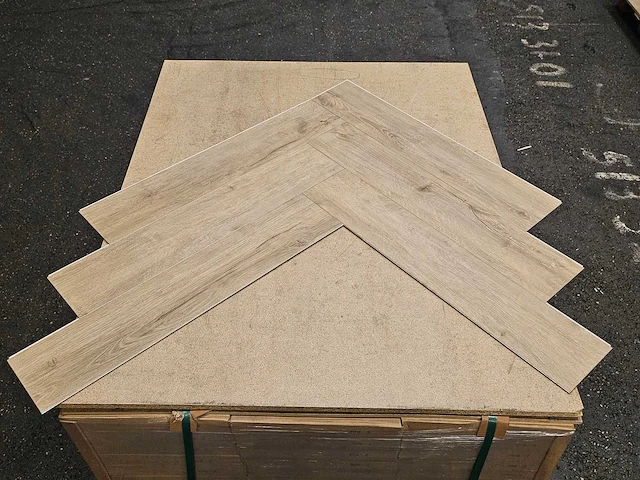 12 m2 pvc spc click visgraat - 750 x 150 x 5 mm - afbeelding 3 van  3