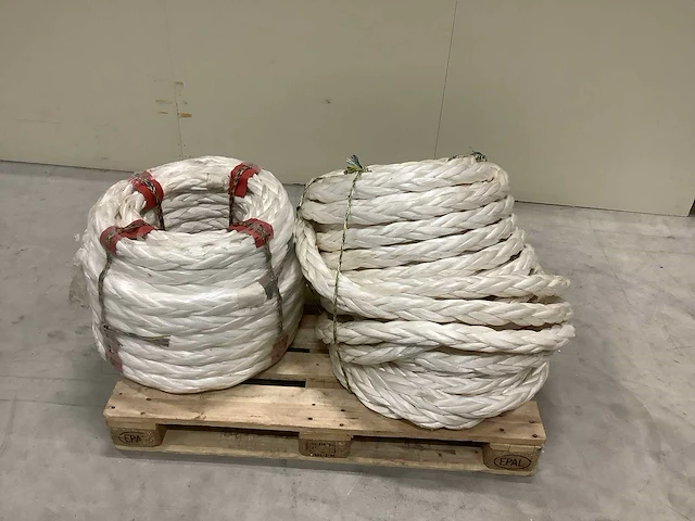 12 strengs dyneema touw circa 44mm. 50m (2x) - afbeelding 2 van  4
