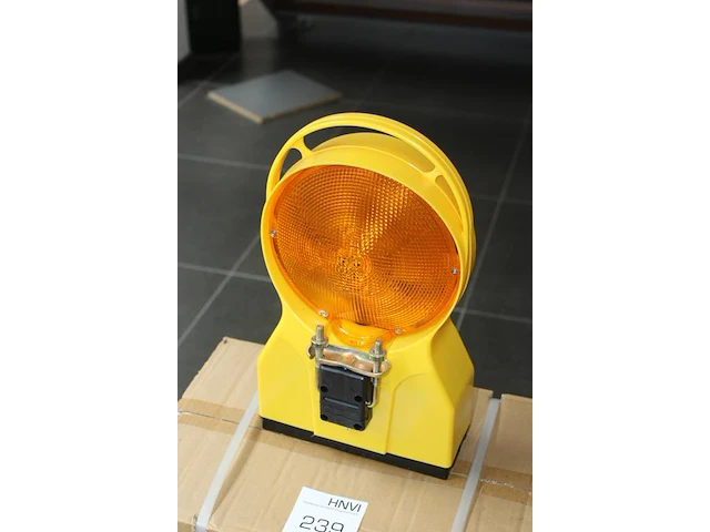 12 waarschuwing/afzetlampen in doos weams incl. accu's - afbeelding 4 van  4