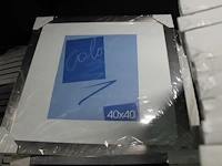12 zwarte en 10 aluminiumkleurige fotolijsten 40 x 40 cm. - afbeelding 3 van  3