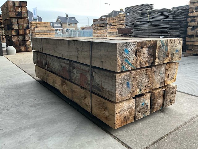 120 balken radiata pine 300x30x30 reclaimd wood - afbeelding 9 van  14