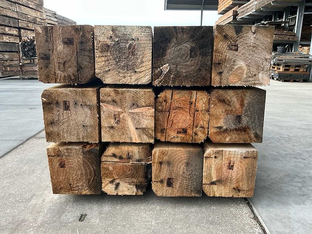 120 balken radiata pine 300x30x30 reclaimd wood - afbeelding 14 van  14