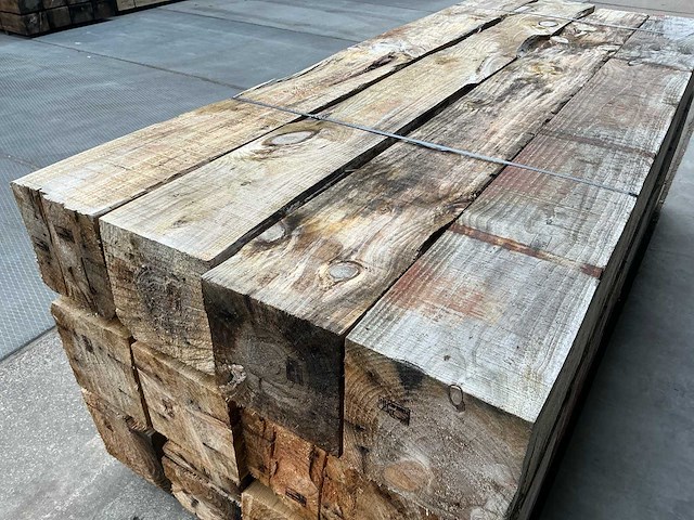 120 stuks radiata pine 300x30x30 stuwhout reclaimd wood - afbeelding 2 van  14