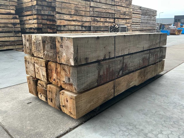 120 stuks radiata pine 300x30x30 stuwhout reclaimd wood - afbeelding 7 van  14