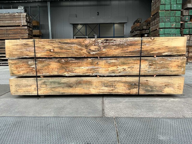 120 stuks radiata pine 300x30x30 stuwhout reclaimd wood - afbeelding 12 van  14