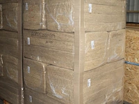 120 verpakkingen hennepvezelisolatie 57 x 120 x 12 cm (27.6 m2) met isolatiewaarde rs 3.0 op 12 pallets. - afbeelding 2 van  3