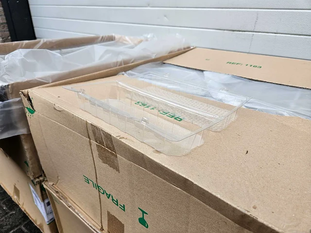 1200 stuks sluitbare plastic trays - afbeelding 2 van  4