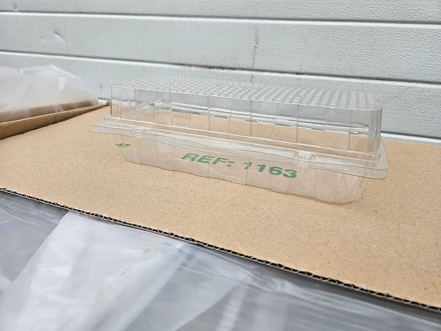 1200 stuks sluitbare plastic trays - afbeelding 4 van  4