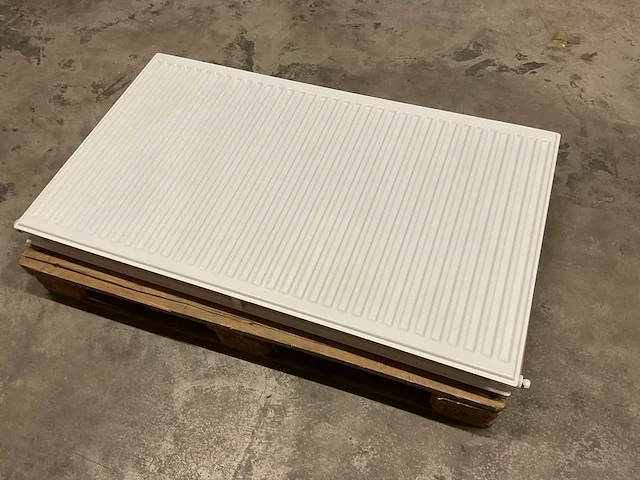 1200x700mm paneelradiator - afbeelding 1 van  4