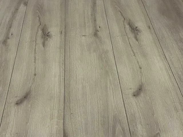 121 m2 nature laminaat - 1380 x 246 x 8 mm - afbeelding 3 van  4