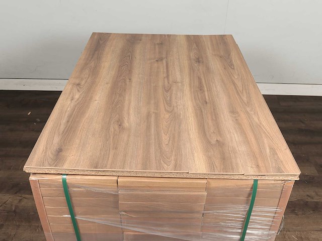 122 m2 laminaat plank - 1383 x 193 x 8 mm - afbeelding 3 van  4
