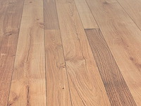 122 m2 laminaat plank - 1383 x 193 x 8 mm - afbeelding 1 van  4