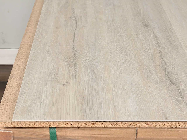 122 m2 pvc spc click plank met xps onderlaag - 1220 x 228 x 6 mm - afbeelding 2 van  4
