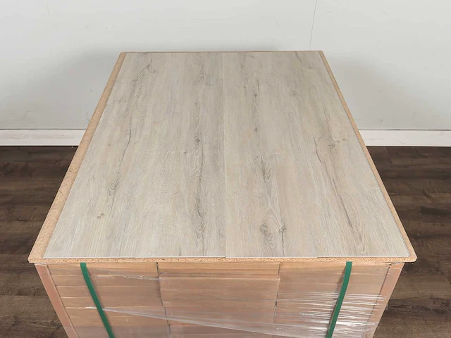 122 m2 pvc spc click plank met xps onderlaag - 1220 x 228 x 6 mm - afbeelding 3 van  4