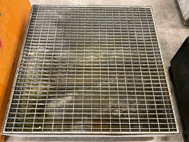 122x122cm gegalvaniseerde lekbak - afbeelding 3 van  3