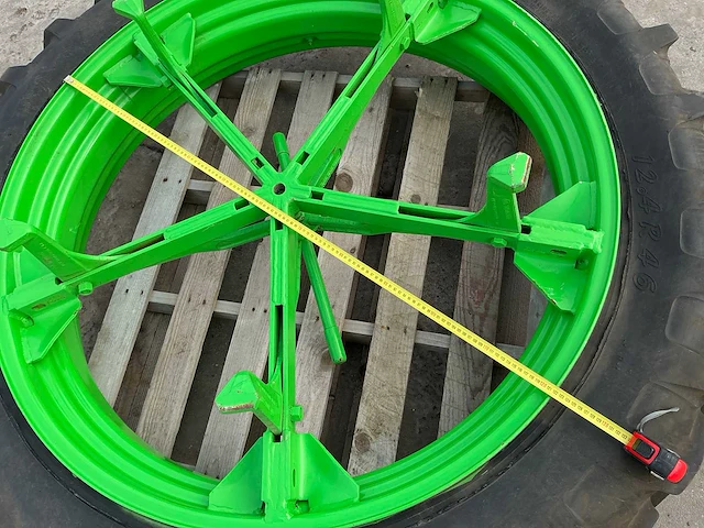 12.4r46 alliance a-350 band met velg - afbeelding 2 van  10