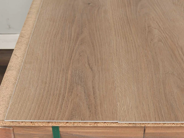 125 m2 pvc spc click plank met xps onderlaag - 1524 x 228 x 5 mm - afbeelding 2 van  4