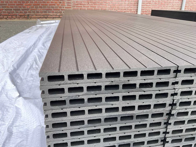 12,6 m² composiet vlonderplank antraciet 420x25x2.3 cm - afbeelding 5 van  6