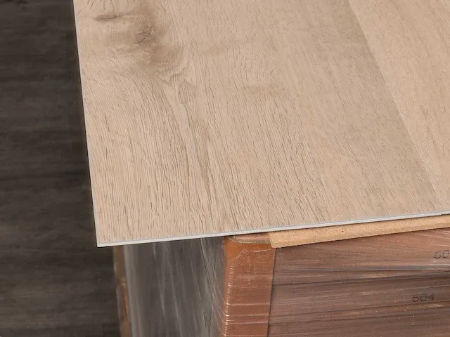 127 m2 spc pvc-click plank - 1220 x 228 x 4 mm - afbeelding 2 van  4