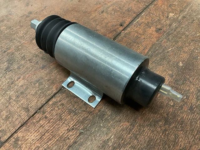 12v solenoid - afbeelding 1 van  3