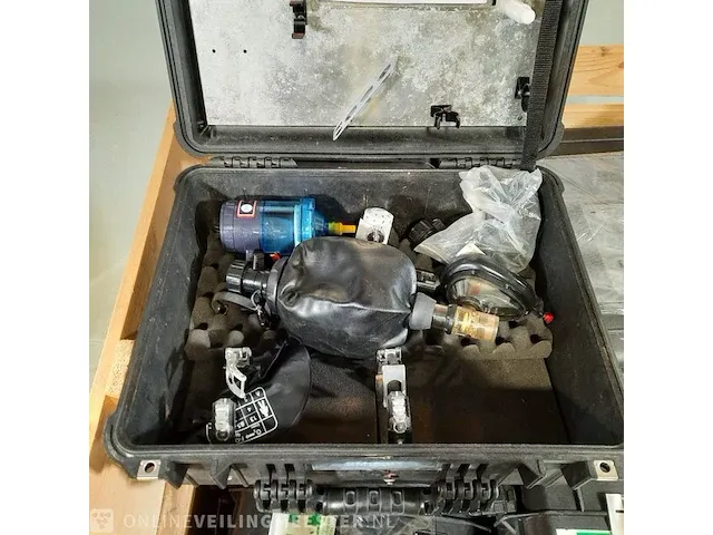 12x beademings uitruisting in transportkoffer - afbeelding 3 van  7