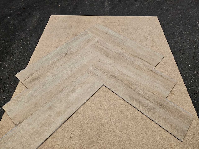 13 m2 pvc spc click visgraat met xps onderlaag - 750 x 150 x 6,5 mm - afbeelding 3 van  3
