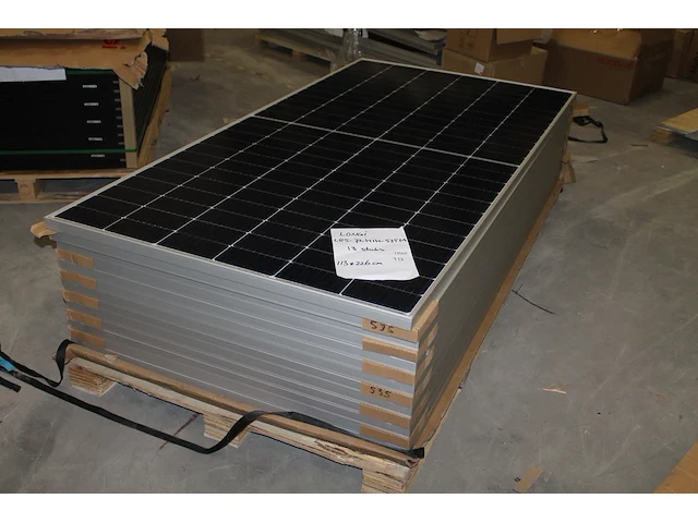 13 zonnepanelen longi lr5-72hih-535m. afmeting 113x226 cm. - afbeelding 1 van  3
