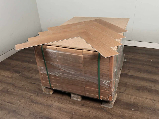 133 m2 pvc spc click visgraat - 750 x 150 x 5 mm - afbeelding 4 van  4