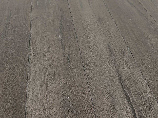 137 m2 laminaat plank - 1285 x 192 x 7 mm - afbeelding 1 van  4