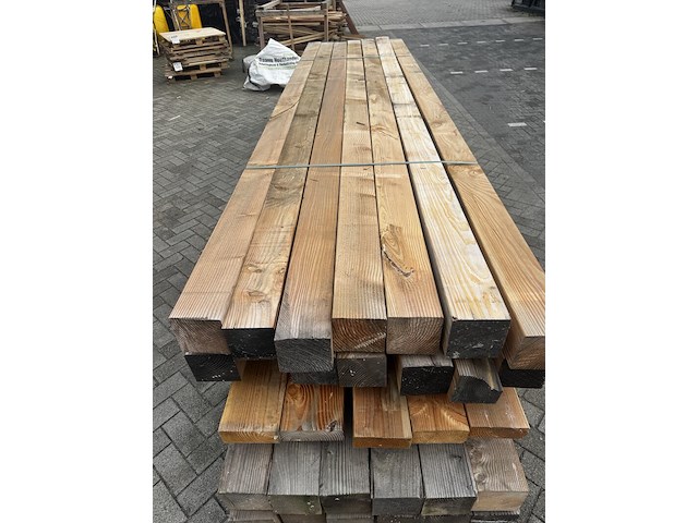 13x 400 cm , 1x 300 cm douglas paal |geschaafd , 14 x 14 x 400 cm - afbeelding 1 van  3