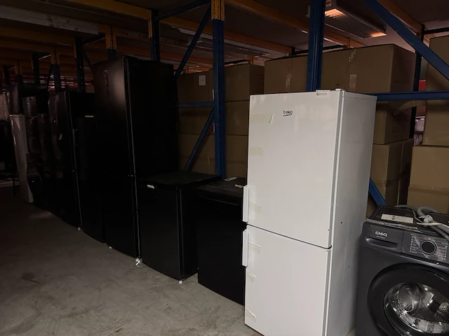 13x wasmachine's, koel-vriescombinatie's, minibars, vriezers beko, chiq - afbeelding 7 van  7