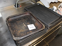 14 bakplaten in diverse maten en uitvoeringen - afbeelding 1 van  2