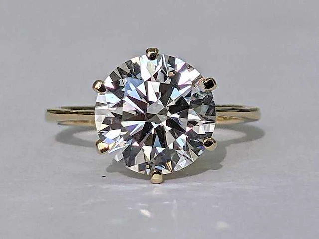 14 karaat geel gouden ring met 3,72 crt. diamant f vs1 igi gecertificeerd - afbeelding 1 van  7