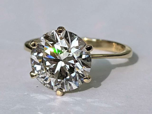 14 karaat geel gouden ring met 4,02 crt. diamant f vs1 igi gecertificeerd - afbeelding 8 van  9