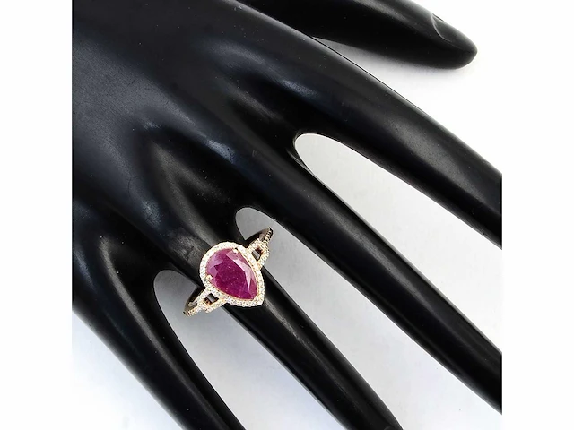 14 karaat geelgouden ring met 2,07 crt. robijn diamant. - afbeelding 2 van  6