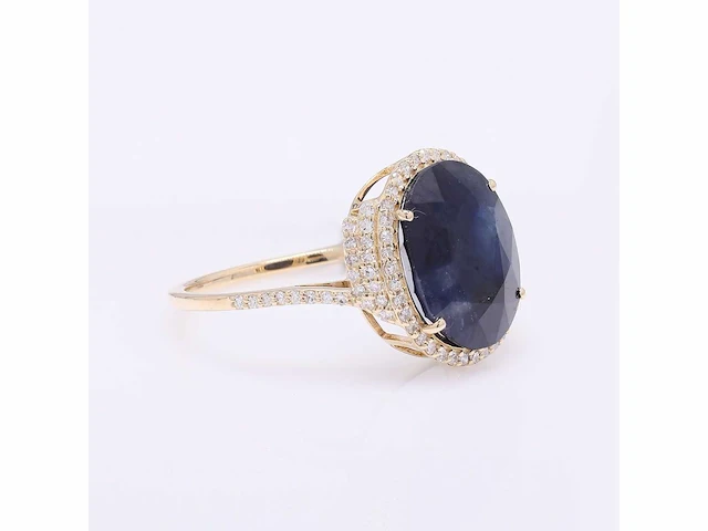 14 karaat geelgouden ring met 5,48 crt. saffier diamant. - afbeelding 2 van  5